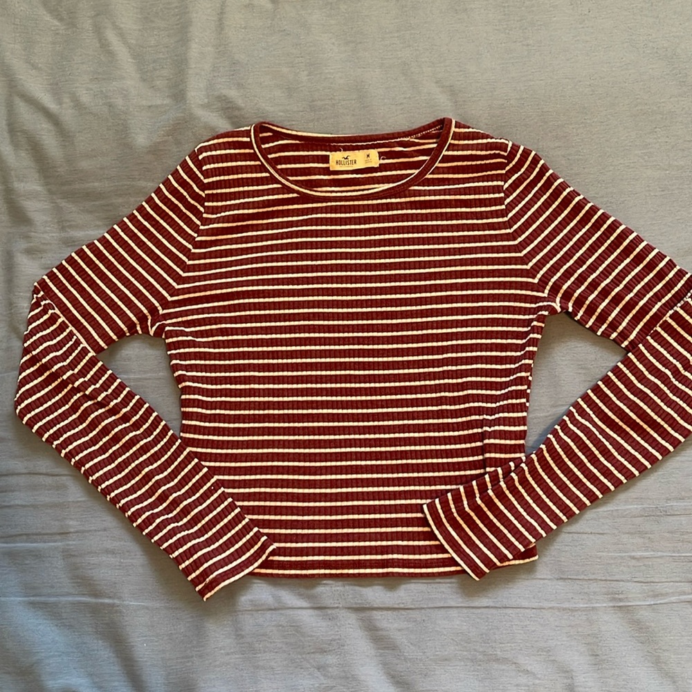Hollister cropped long sleeve top